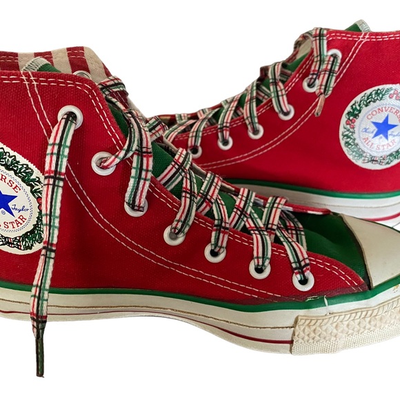 RARE Converse Christmas Holiday High Tops Sneakers OG Box 6.5 Women’s - Picture 2 of 8